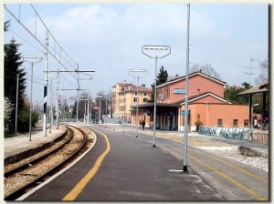 28 marzo 2004: la stazione è diventata una fermata