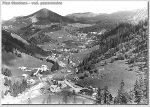 Plan Stazione - Veduta panoramica verso la Val Gardena - Estate 1952 Foto W. Planinschek
